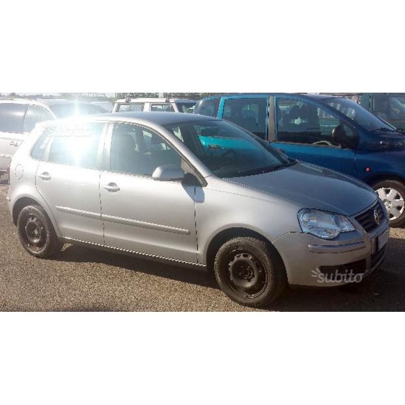 VOLKSWAGEN Polo 2007