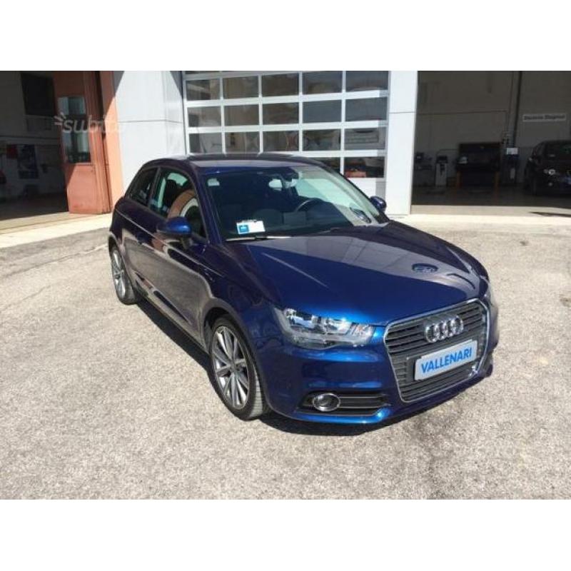 AUDI A1 1.6 TDI 105 CV Ambition S-Line