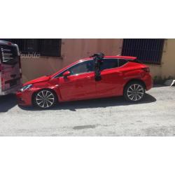 Opel Astra Innovation 1.6 136 cv Incidentata