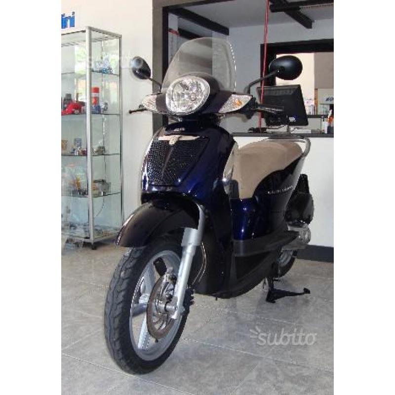 Aprilia Scarabeo 125 Light