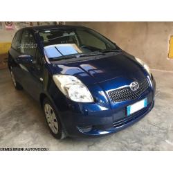 Toyota yaris 1.0 3 porte