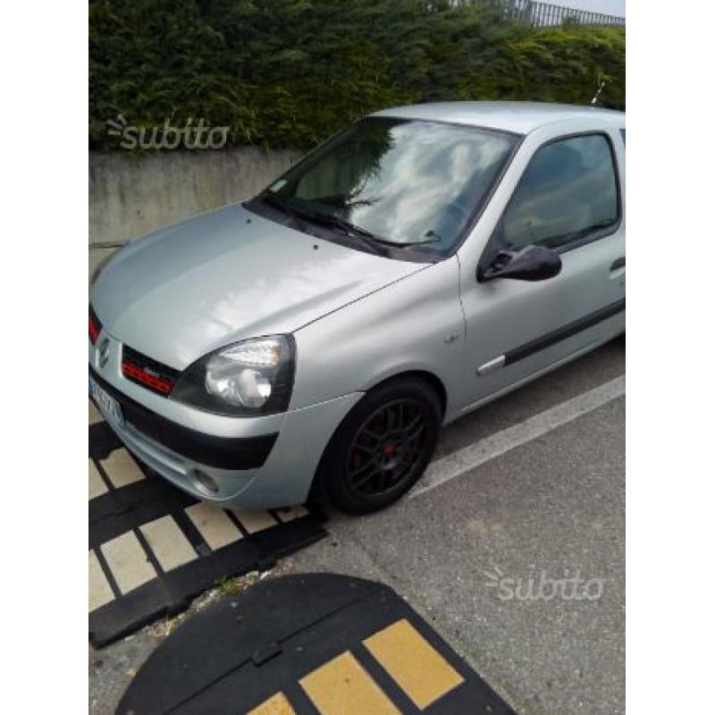 Renault clio sport