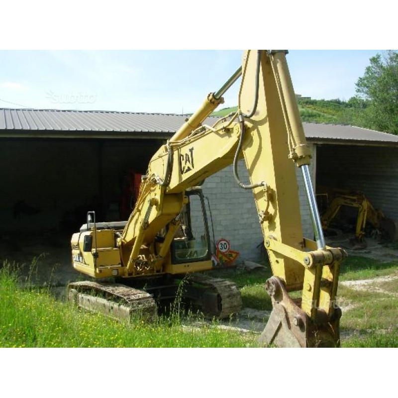 Escavatore Caterpillar 320/NVA