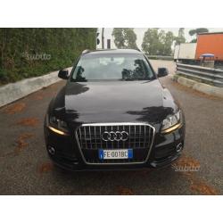 Audi Q 5 quattro 177 cc fine 2012 nera