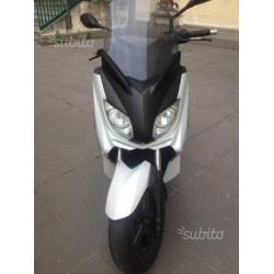 Yamaha X-Max 125 - 2011