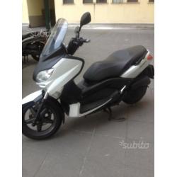 Yamaha X-Max 125 - 2011