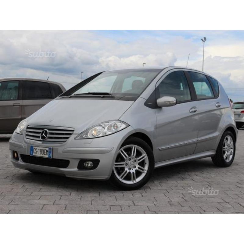 MERCEDES-BENZ A 180 CDI Elegance