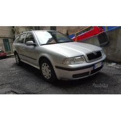 SKODA Octavia 1.6 cat Wagon Ambiente