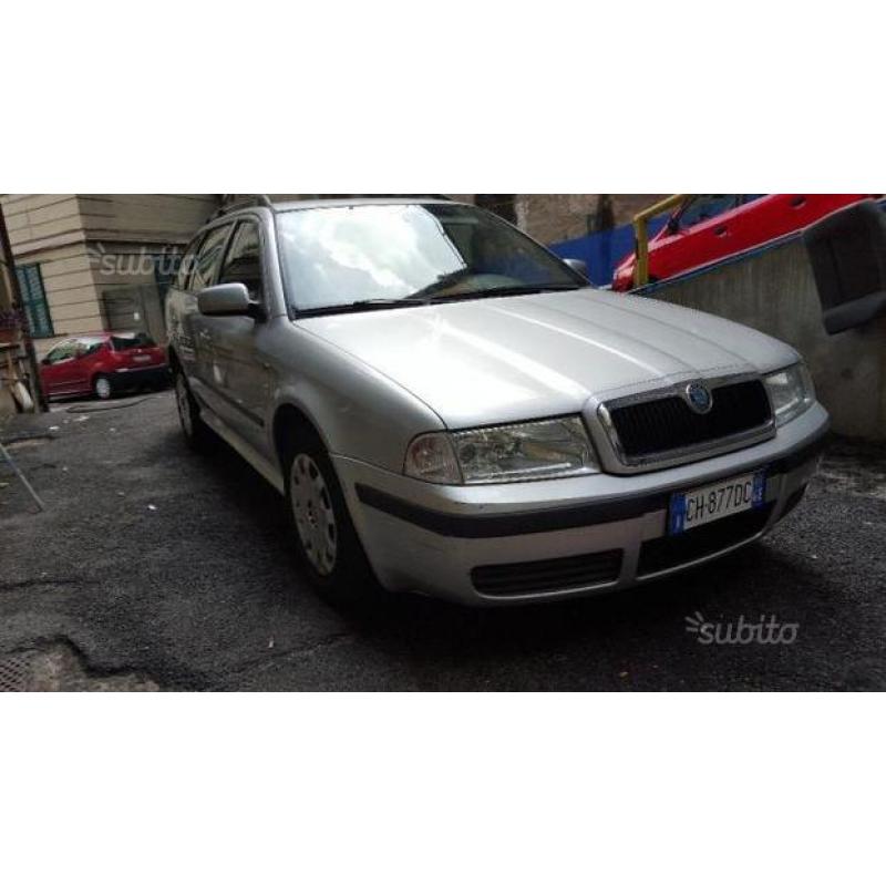 SKODA Octavia 1.6 cat Wagon Ambiente