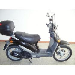 Piaggio Liberty 125 4 Tempi con Paravento e Baule