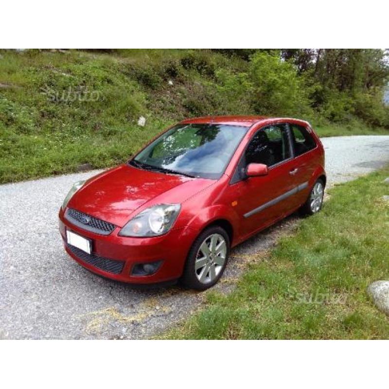 Ford Fiesta 1.4 TdCI Ok NEOPATENTATI - GARANZIA