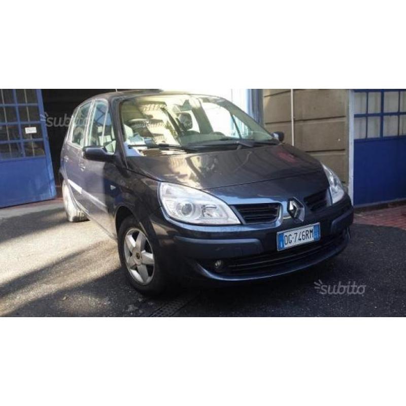 RENAULT Grand Scenic 1.5 dCi/105CV