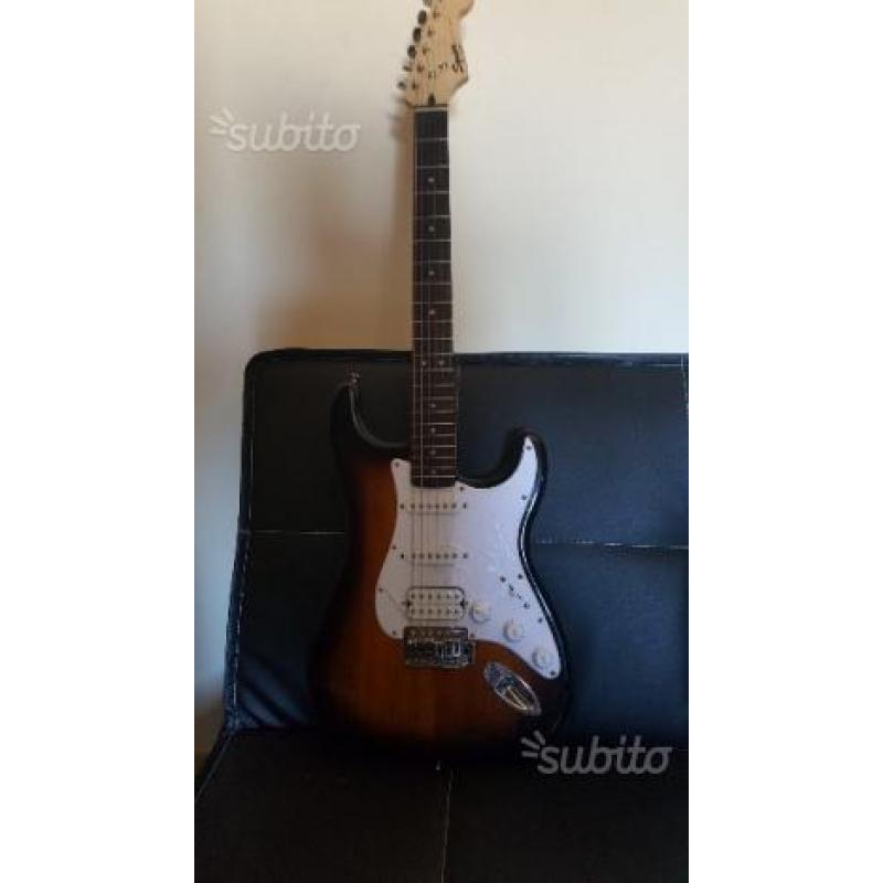 Chitarra elettrica fender by squier