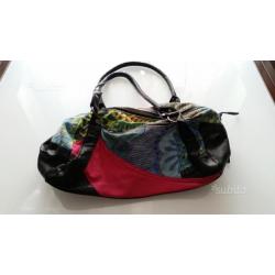 Borsa desigual