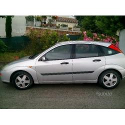 FORD Focus 1ª serie - 2004