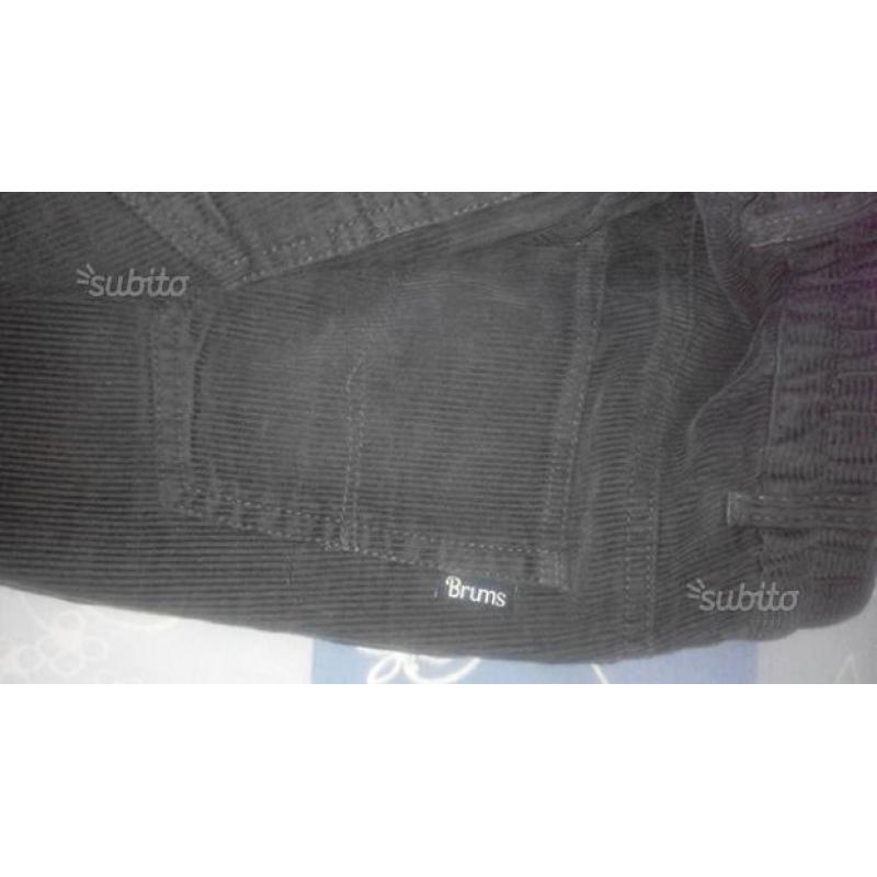 4 Pantaloni bambino tg 9/10 di marca