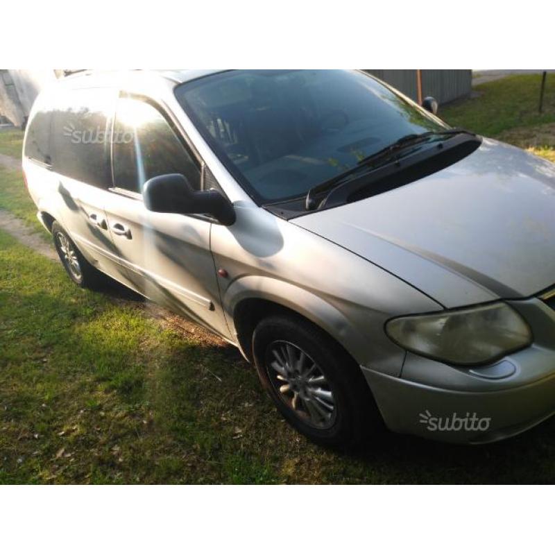 Chrysler voyager 2.8 aut. del 2004 km. 172000