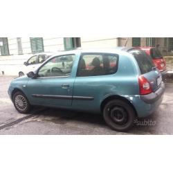 RENAULT Clio 1.2 16V cat 3 porte Confort Dynamiq