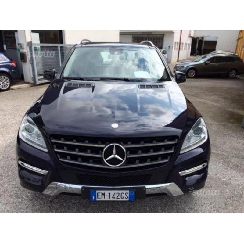 MERCEDES-BENZ ML 250 BlueTEC 4Matic Sport Navi