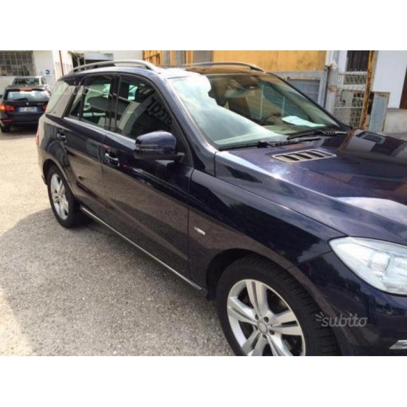 MERCEDES-BENZ ML 250 BlueTEC 4Matic Sport Navi