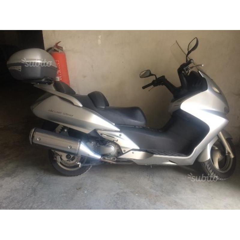 Honda Silver Wing 600 - 2004