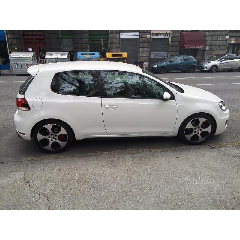 VOLKSWAGEN Golf GTI 6ª serie - 05/2010 64000km