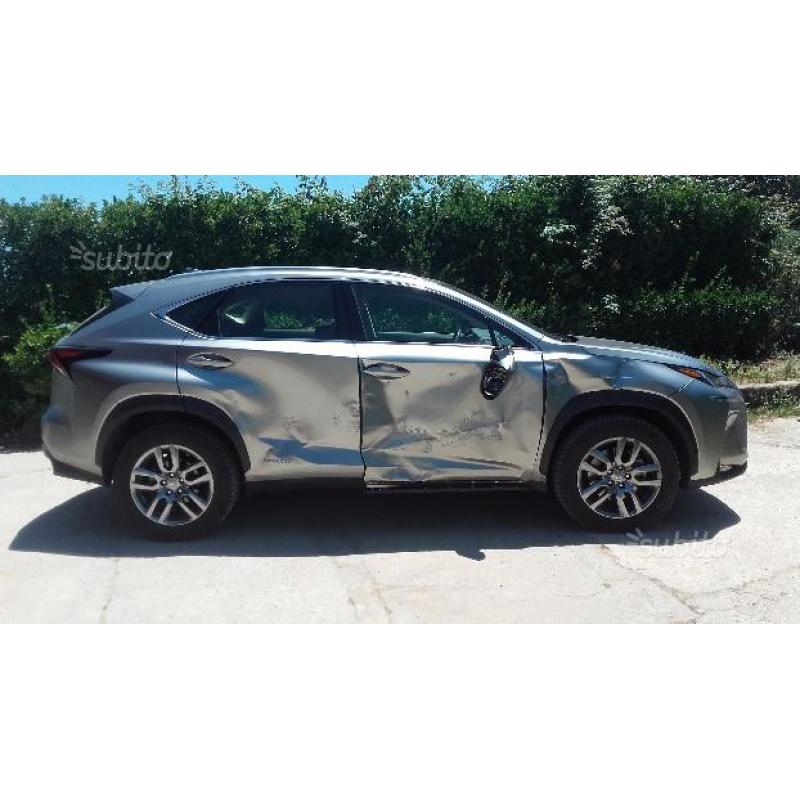 LEXUS NX 1ª serie - 2015