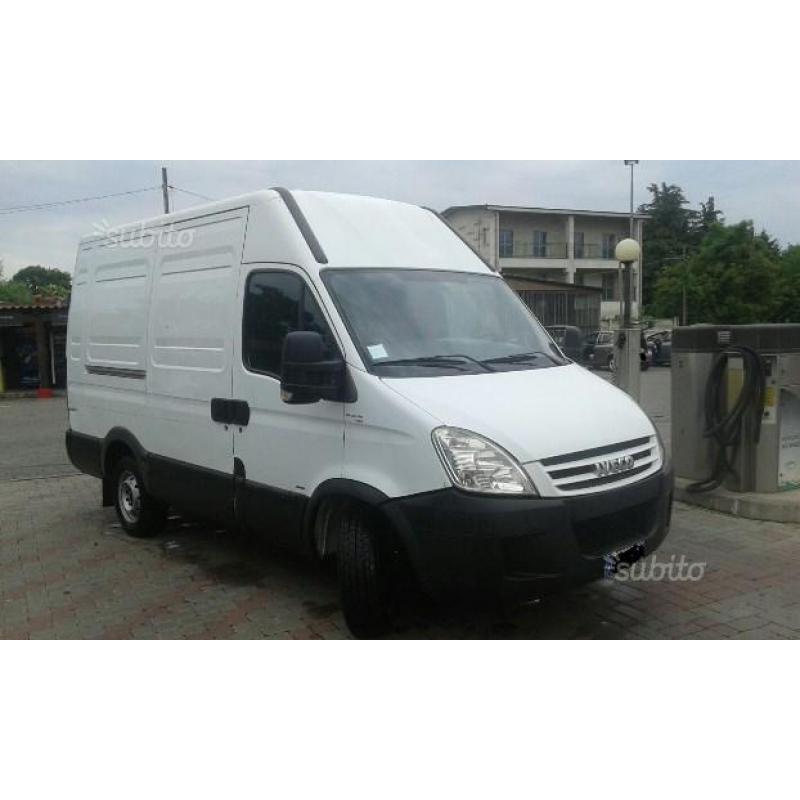 Iveco 35s10 furgone e sponda