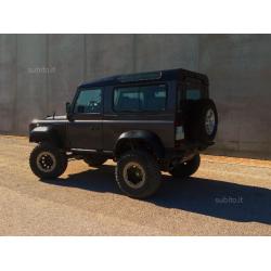 LAND ROVER Defender - 2004