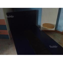 Letto singolo in legno