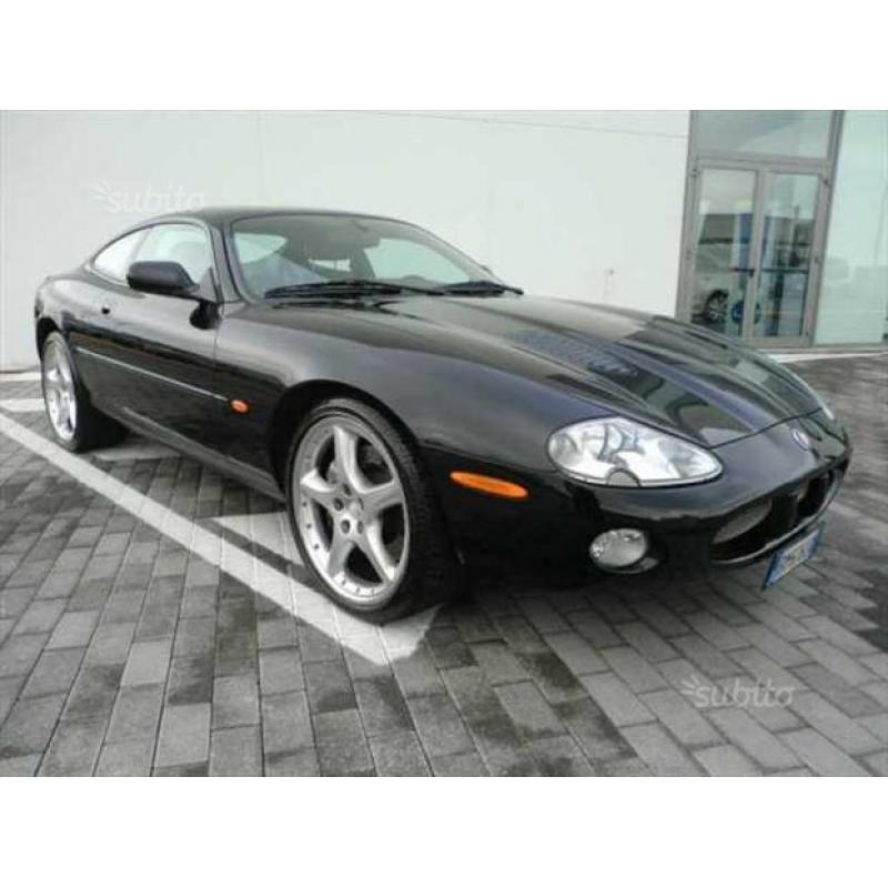 Jaguar XK R 4.0 Coupé 363Cv