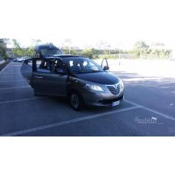 Lancia ypsilon 900 twine tett pell xen aut bicol