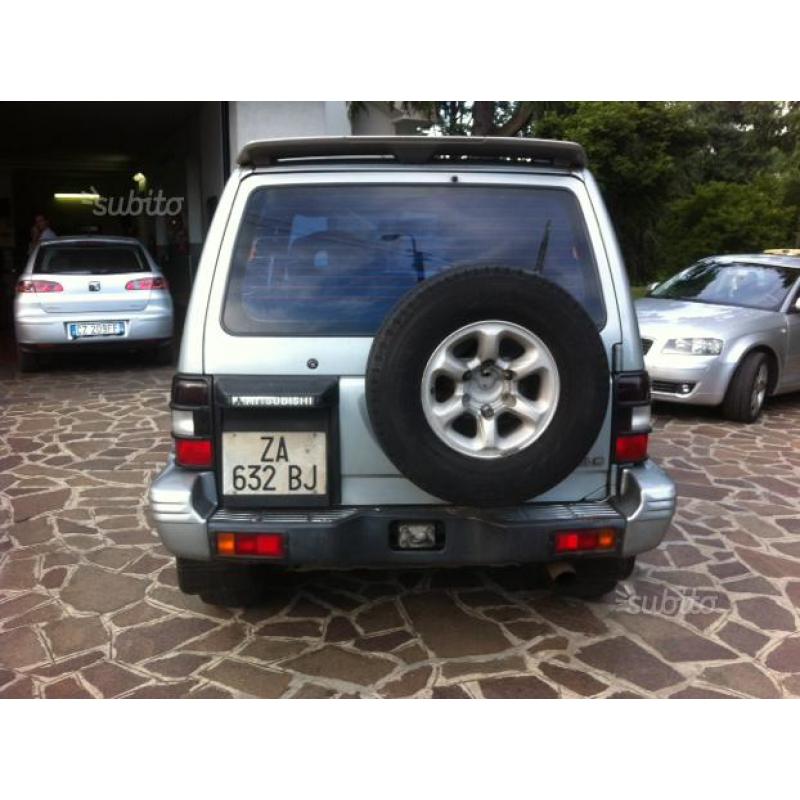 Mitsubishi pajero gls