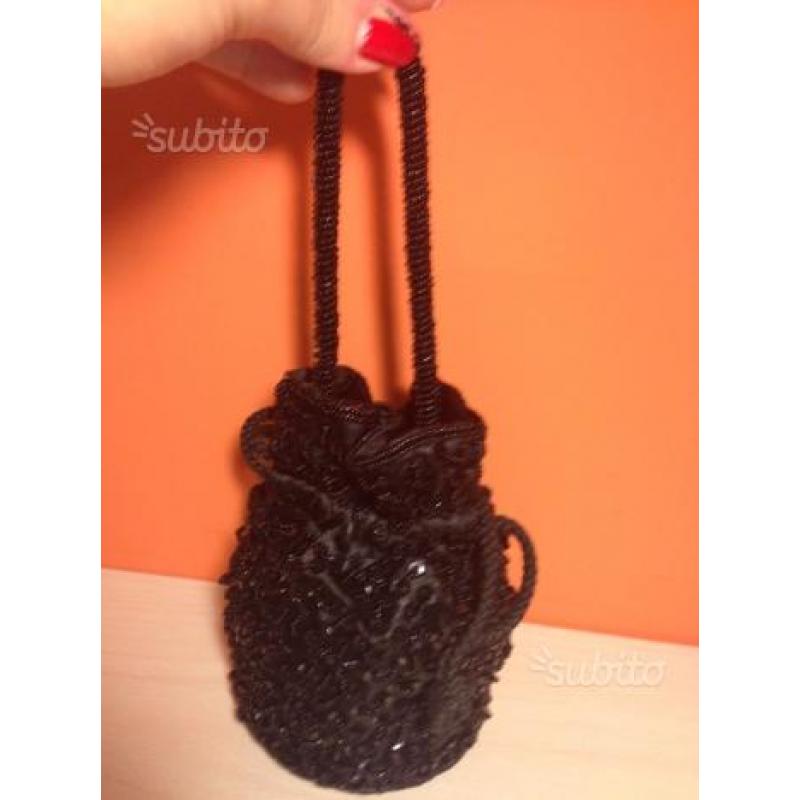 Pochette elegante nera