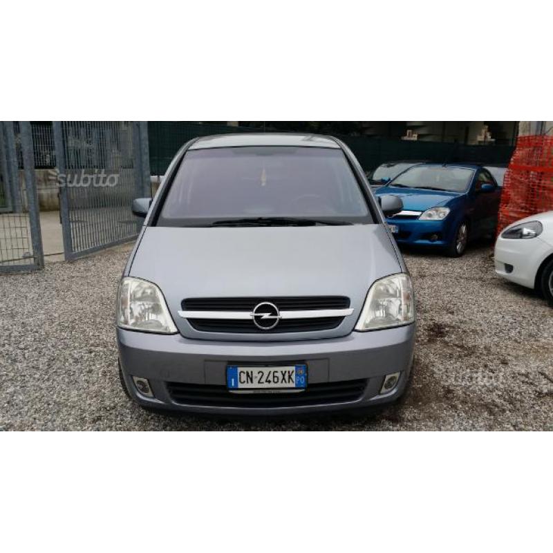 Opel Meriva 1.6 16v con GPL