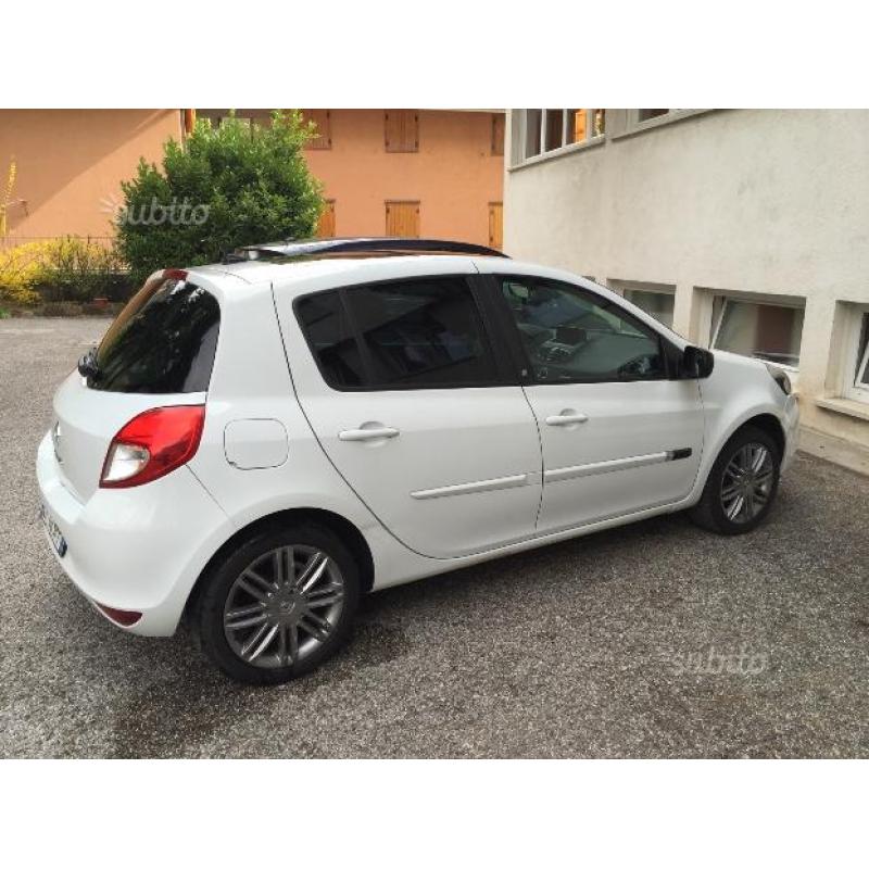 RENAULT Clio 3ª serie - 2010