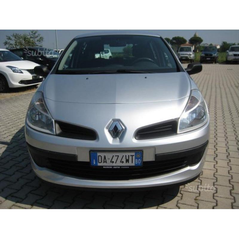 RENAULT Clio 1.2 16V 5 porte