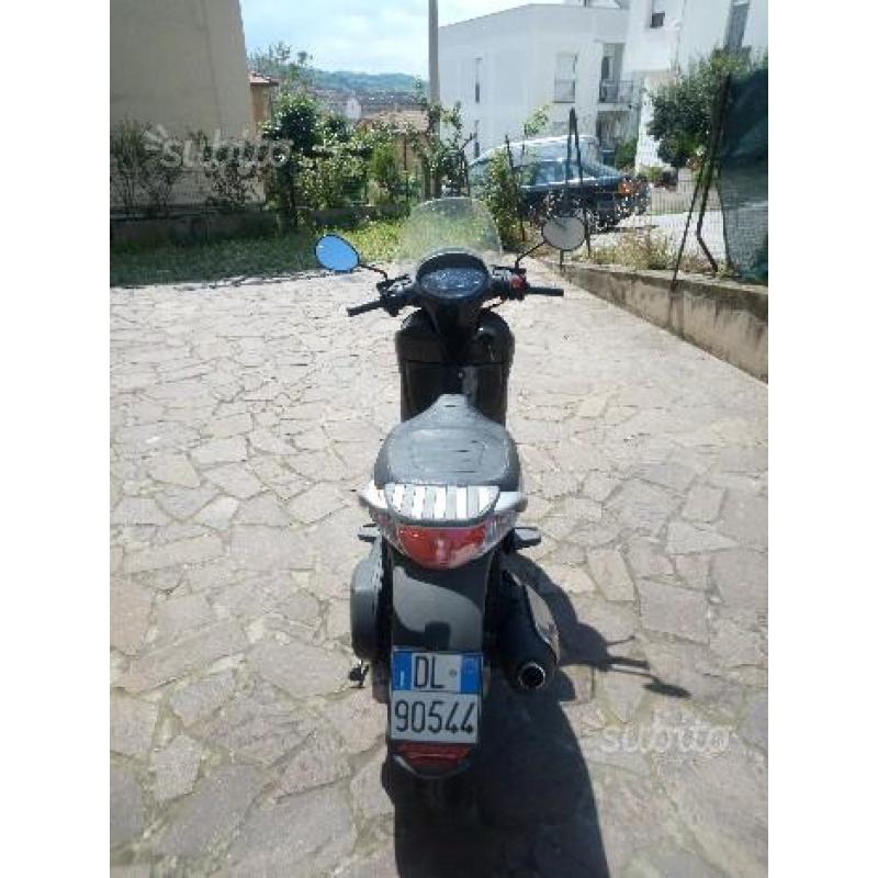 Aprilia Scarabeo 200 - 2009