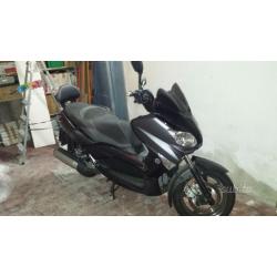 Yamaha X-Max 250 Sport - 2012