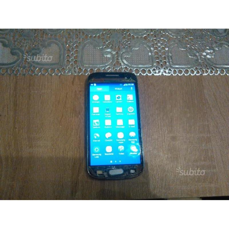 Samsung galaxy s4 mini 8gb (con vetro rotto)