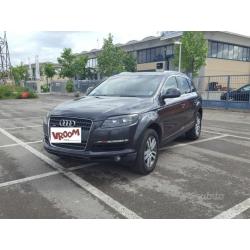 Audi Q7 3.0 V6 TDI 233CV quattro tiptronic