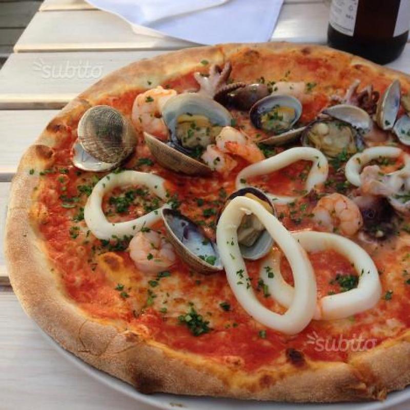 Pizzaiolo italiano per agosto