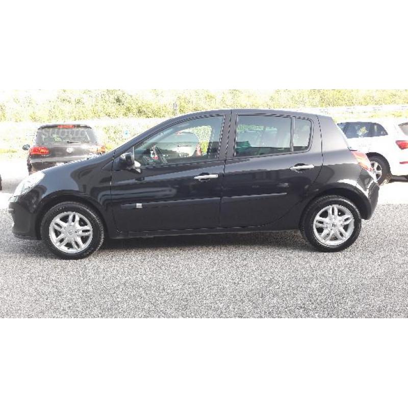 RENAULT CLIO 1.5 DCI 85CV "Le Iene"