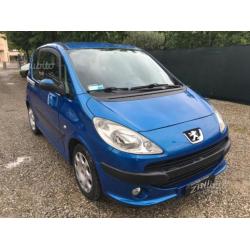 Peugeot 1007 16V Trendy 2tronic - 2006