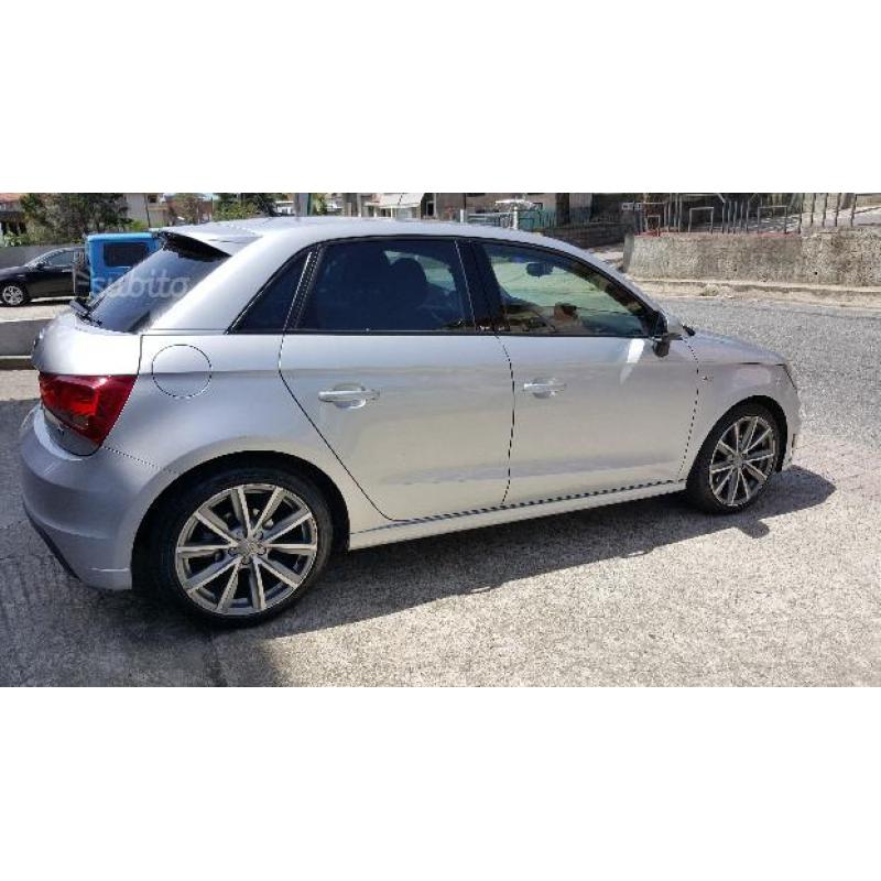 Audi A1 SPB 1.6 TDI 105cv S-line