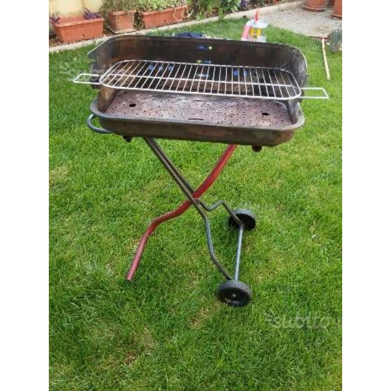 Barbecue con rotelle