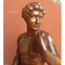 Statua in legno scolpita a mano SP. GRATIS sapa