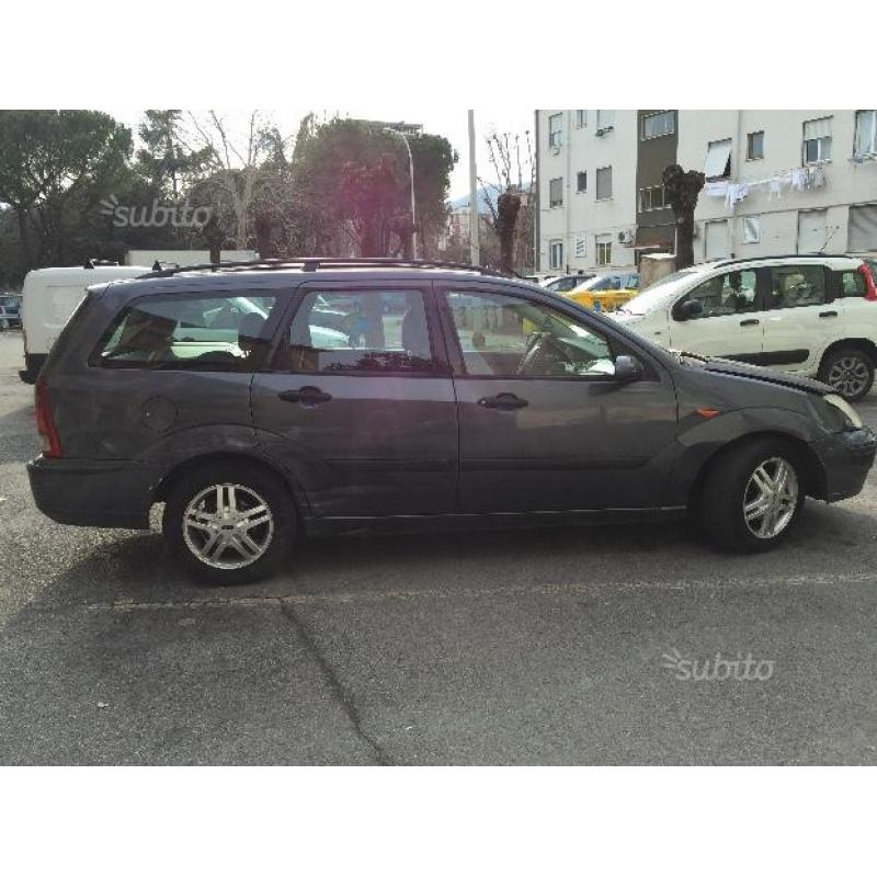 FORD Focus 1ª serie - 2003