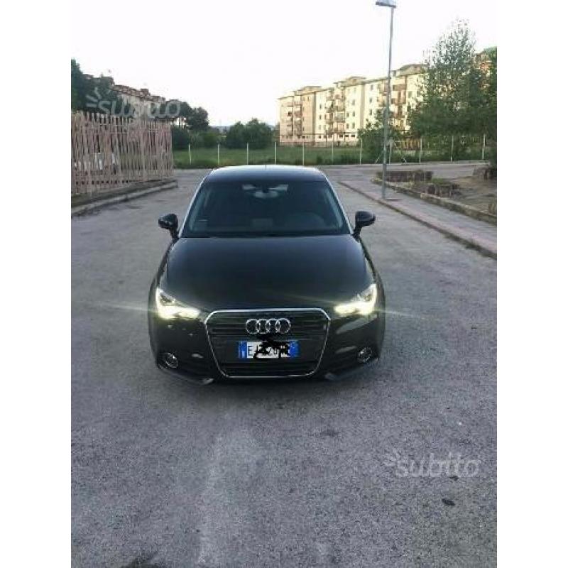 AUDI A1/S1 - 2011navi led permuto