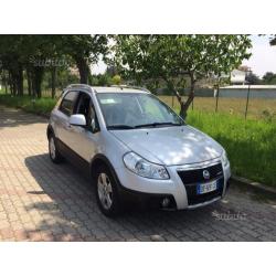 FIAT Sedici 1.9 MJT 4x4 Emotion,Clima